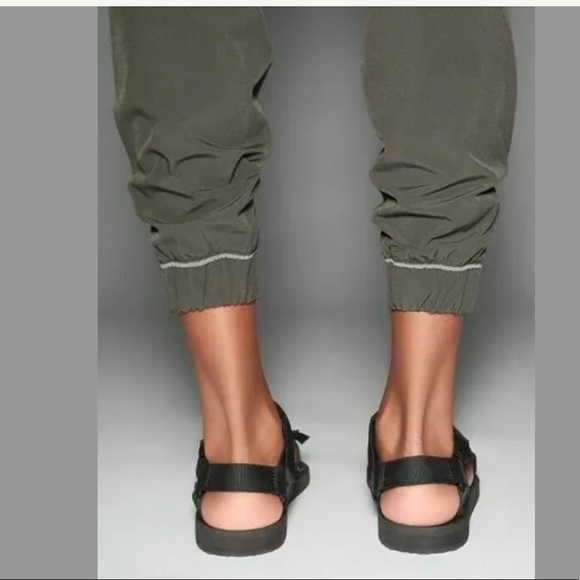 ATHLETA Hillside Mesh Romper NWT - Picture 4 of 7